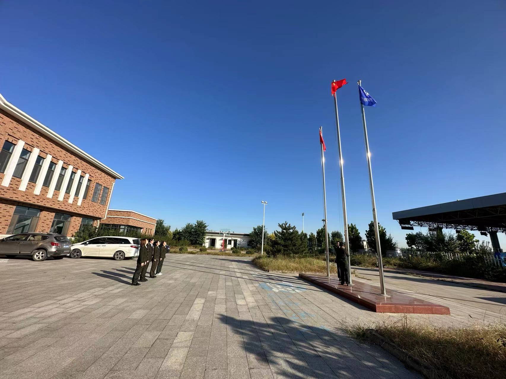 1696128863357406.jpg e29a023ed913238d1c4a8a6549d8b4c.jpg