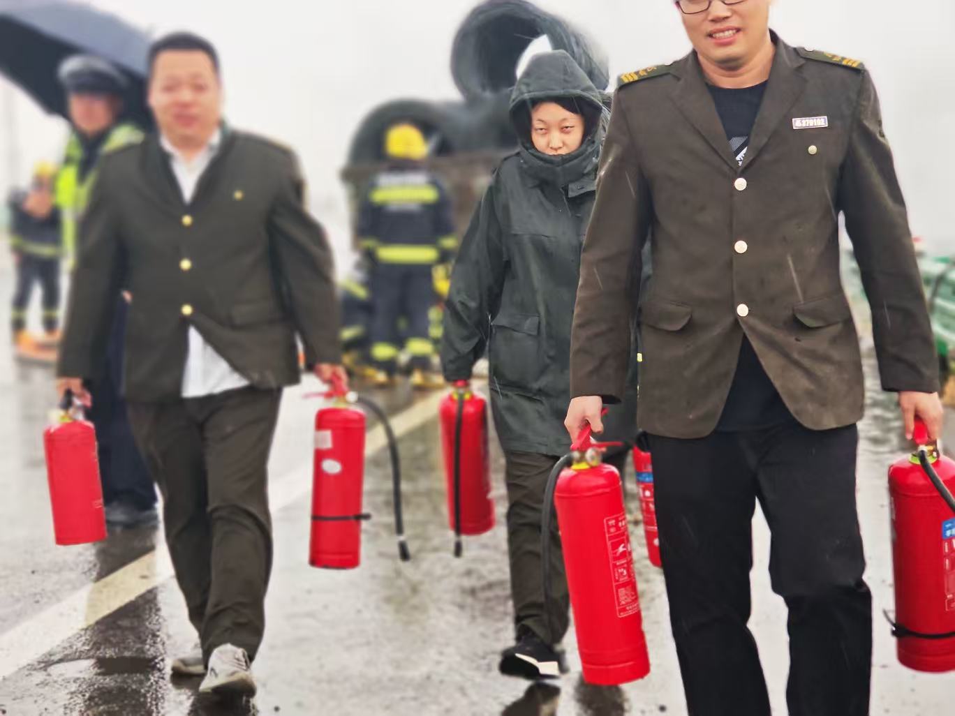 1760147526988148.jpg 1760147526988148.jpg